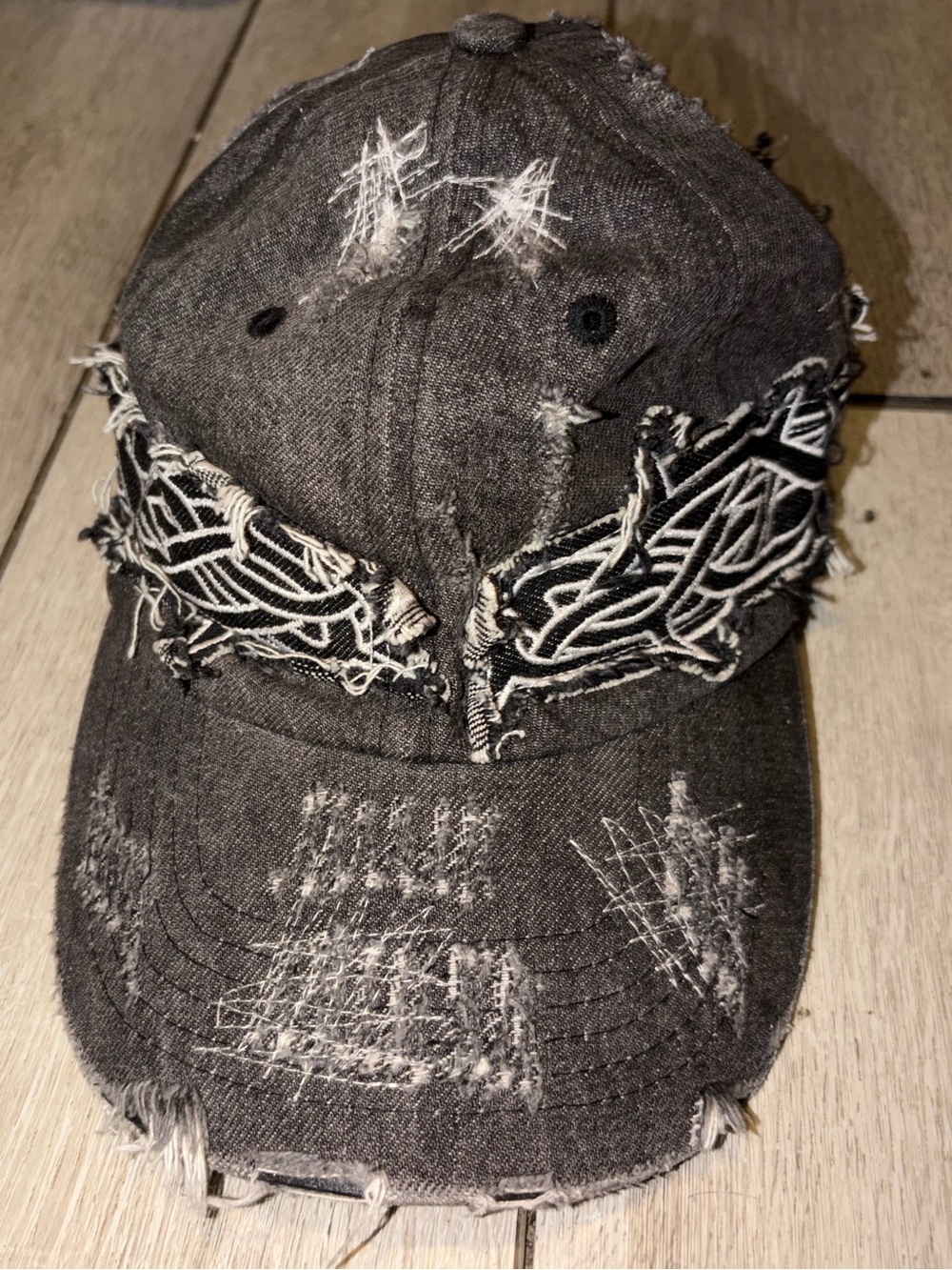 [AUTHENTIC] Who Decides War Crown of Thorns Intentionally Distressed Hat